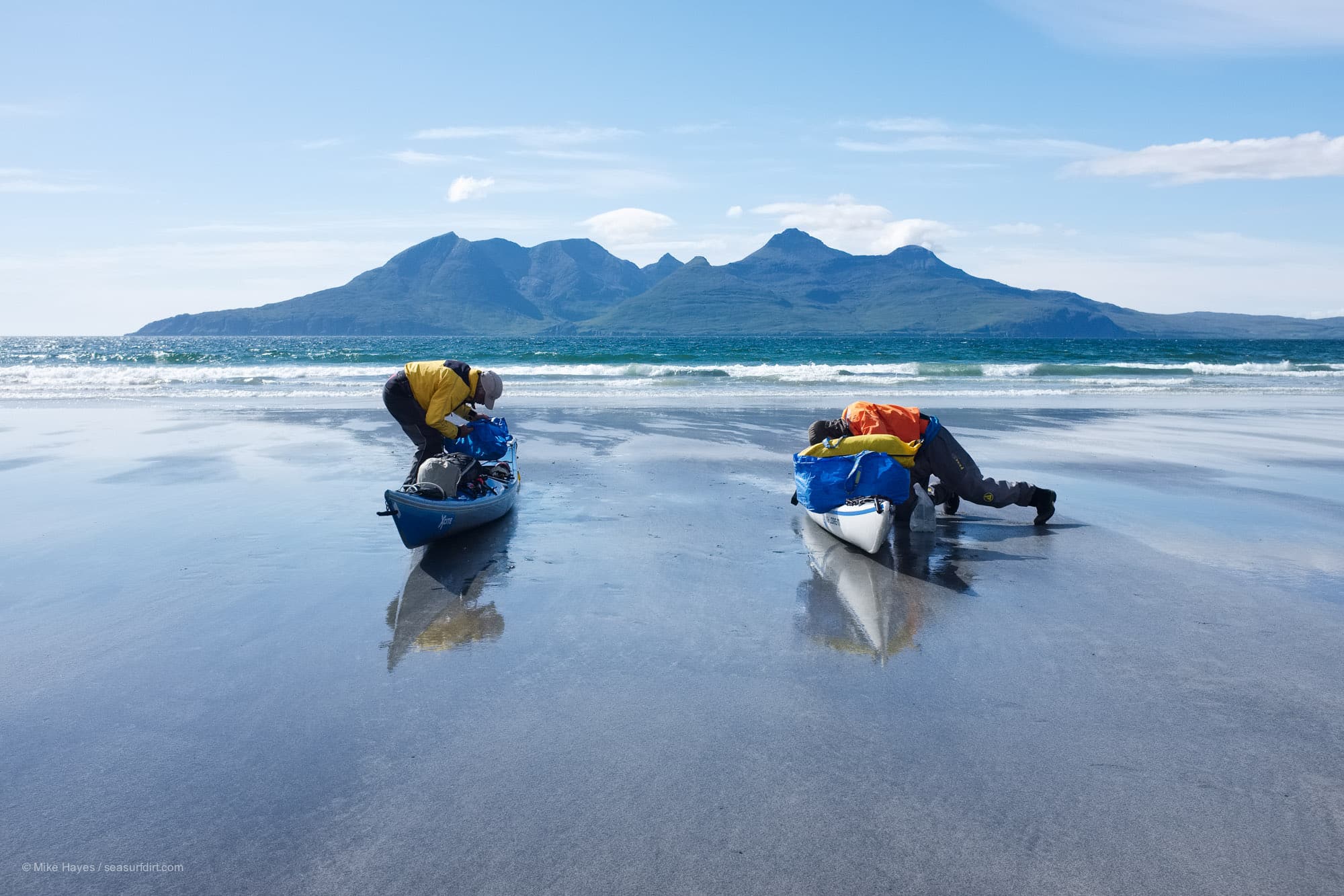 Sea kayaks on the beach at Traigh Chlithe, Isle of Eigg